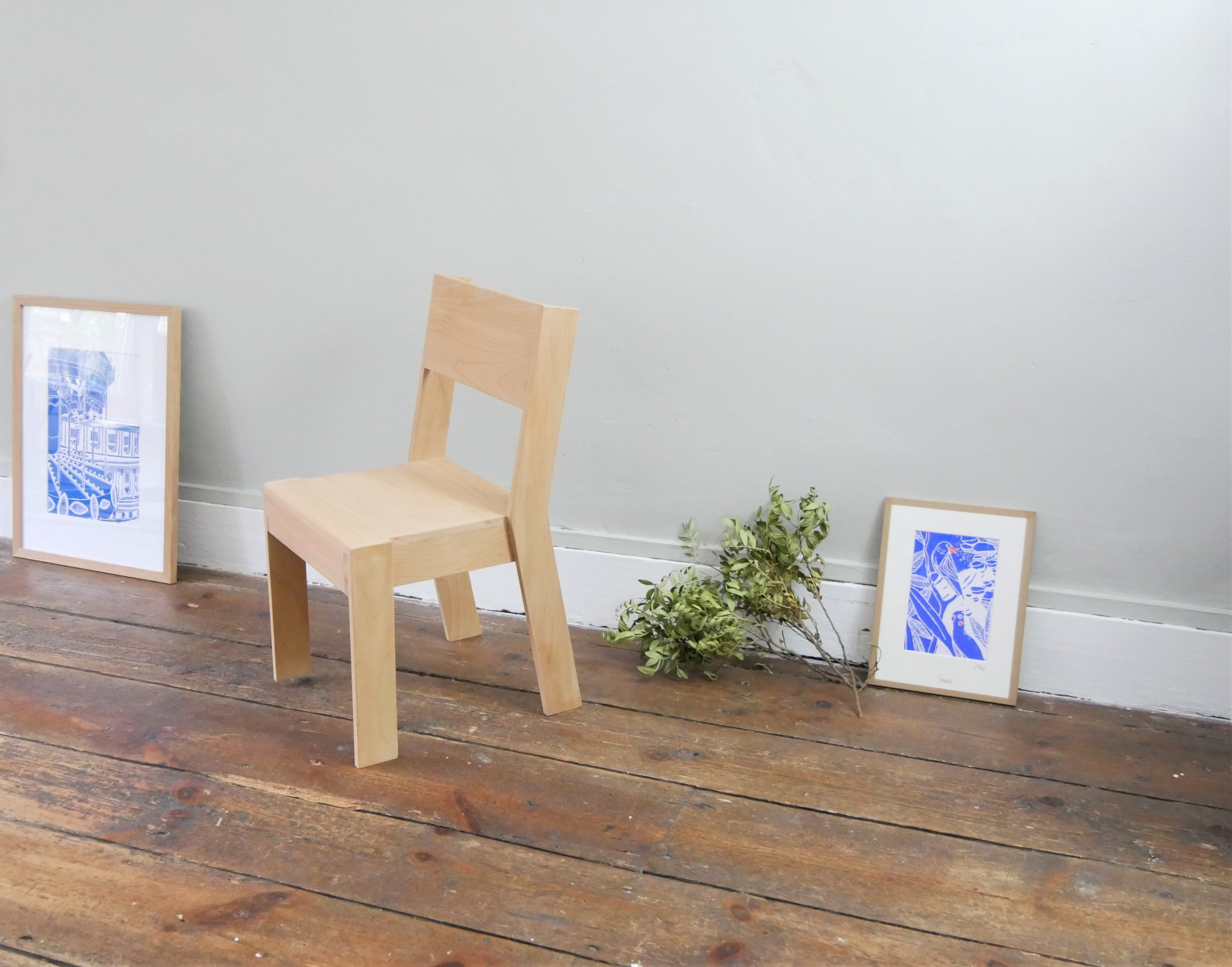 petite chaise enfant design ecologique bois massif