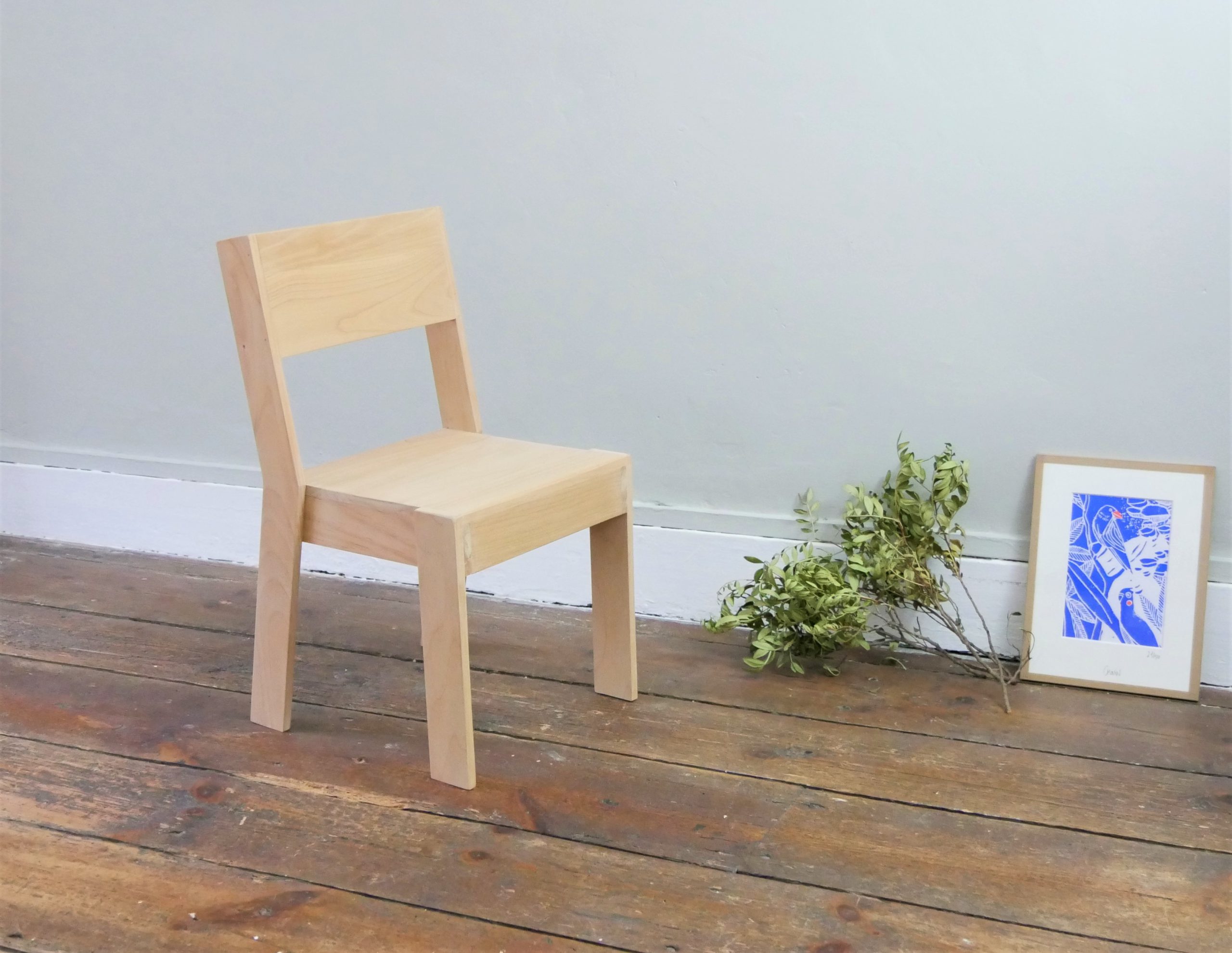 petite chaise enfant design ecologique bois massif