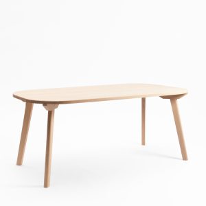 Table à manger en chêne clair