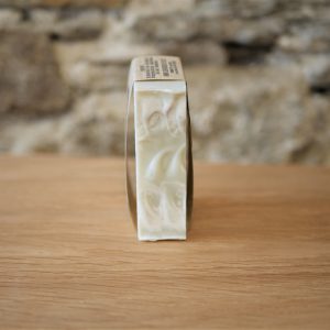 Savon à l'olive bio et argile verte CRU numéro 1 écologique, éthique, artisanal et zéro déchet, tranche à l'INATELIER Nantes