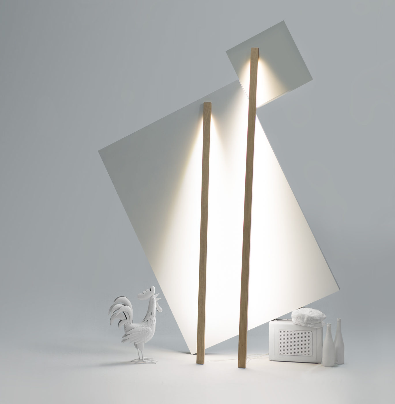 lampadaire nomade volige_drugeot manufacture_LInatelier_nantes_luminaire_lampe_chene massif_fabrication artisanale_ led_lumière indirecte_design_ artisanat contemporain_ anjou_made in france_bois_lumière indirecte_allemée