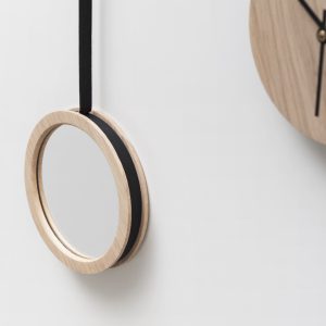 Horloge-miroir_pendule_drugeot manufacture_l'Inatelier_déco_intérieur_accessoire_made in france_chene massif_anjou_objet design_ nantes_boutique déco_noir_détail