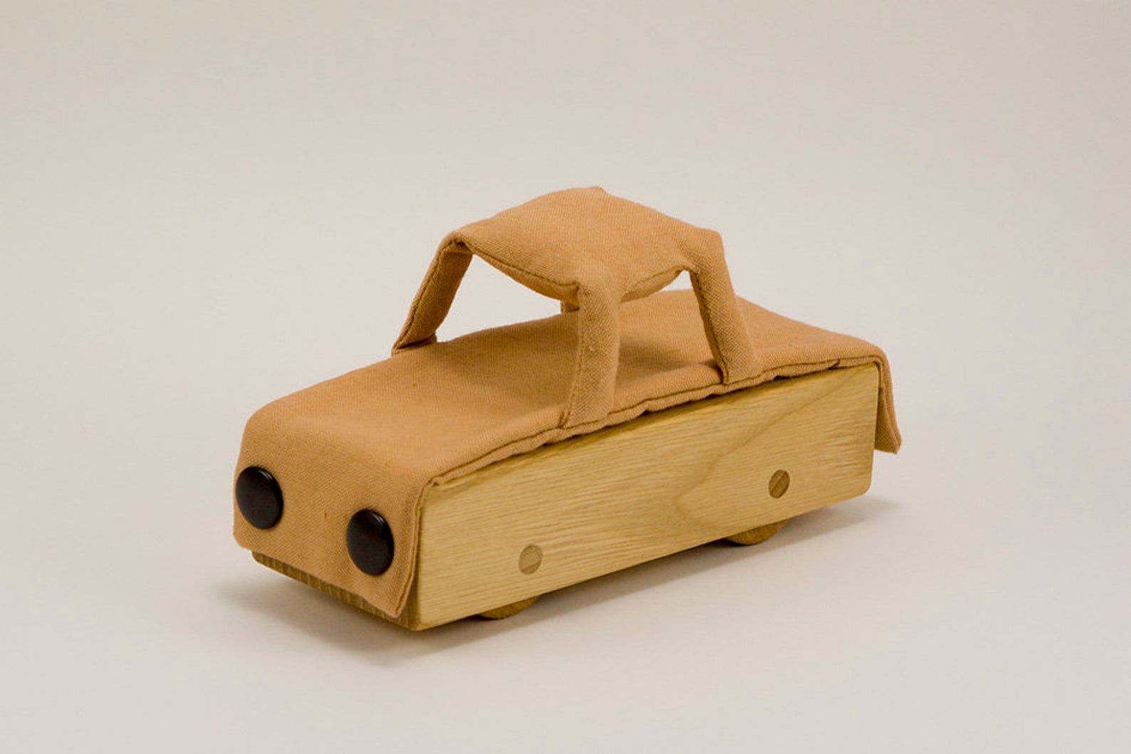 Voiture - mialon mialon - jouet - enfent - linatelier - made in france - Nantes - voiture - bois - tissus