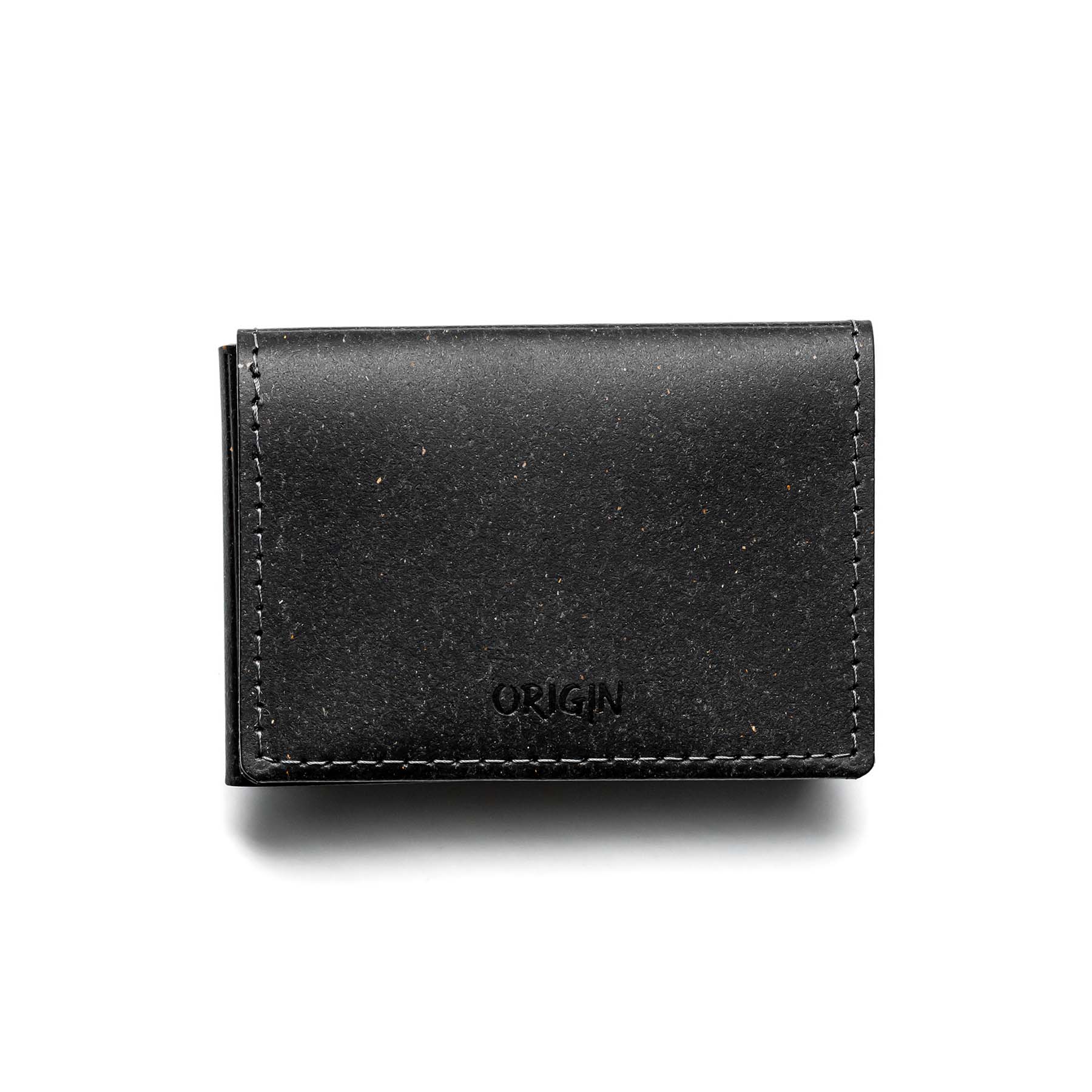 porte-cartes-cuir-noir-recyclé-face-fond-blanc-maroquinerie-maison origin