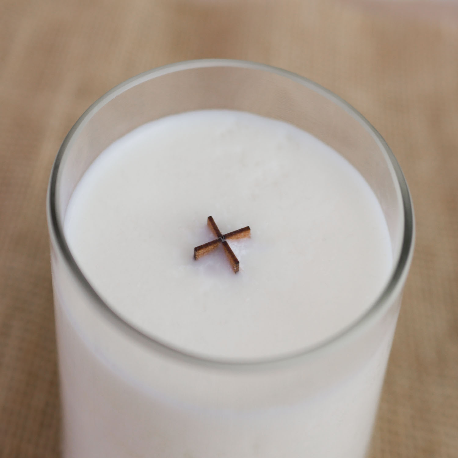 Bougie-verre-recyclée-musc-blanc-flint