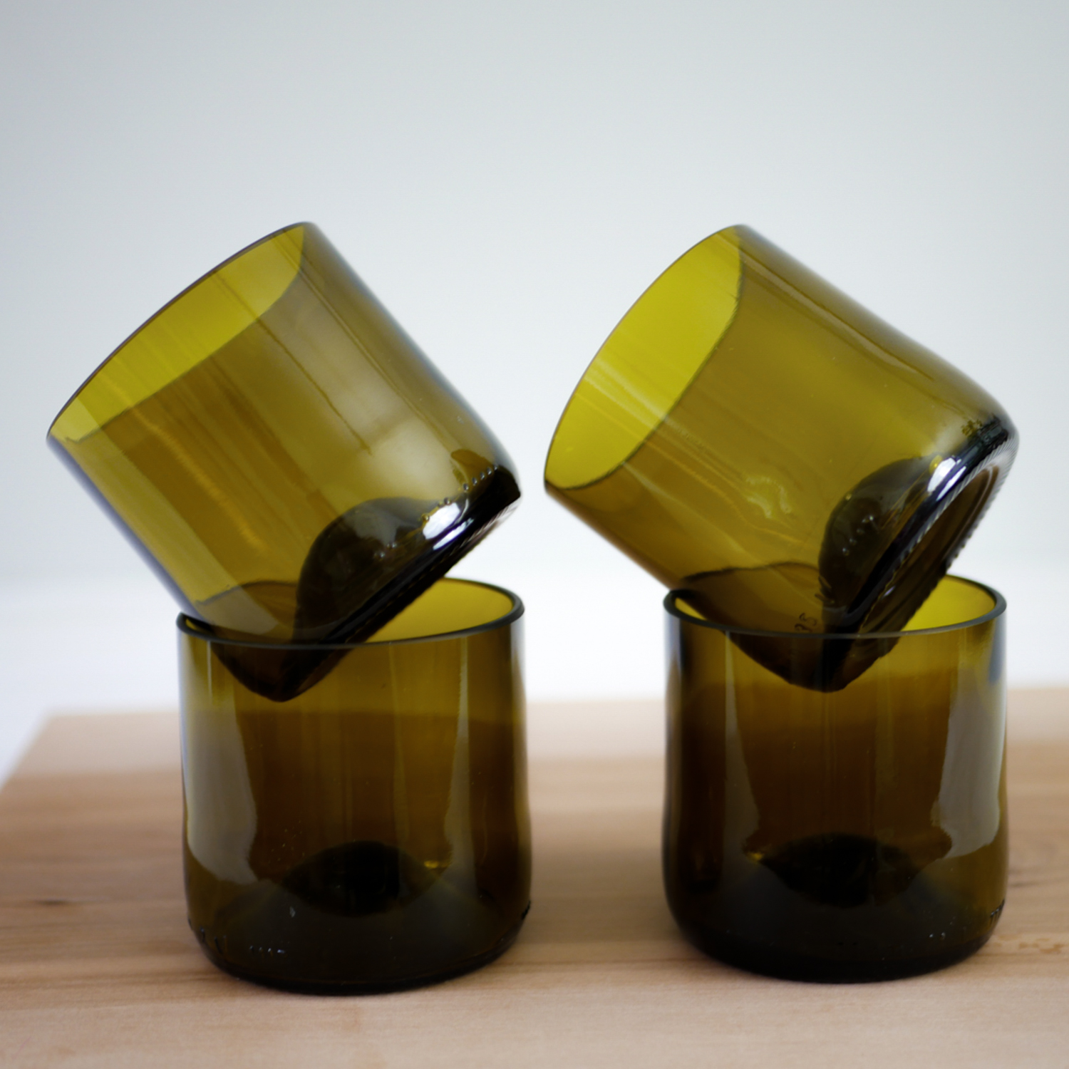 Verre à eau-brun-vert-table-boisson-design-artisanat-made in france-Nantes-Glo up-lot-de-4-empilés