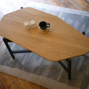 Table basse-bois-et-laiton-artisanat-français-chêne-salon-hudelot-linatelier-nantes-vue plongée