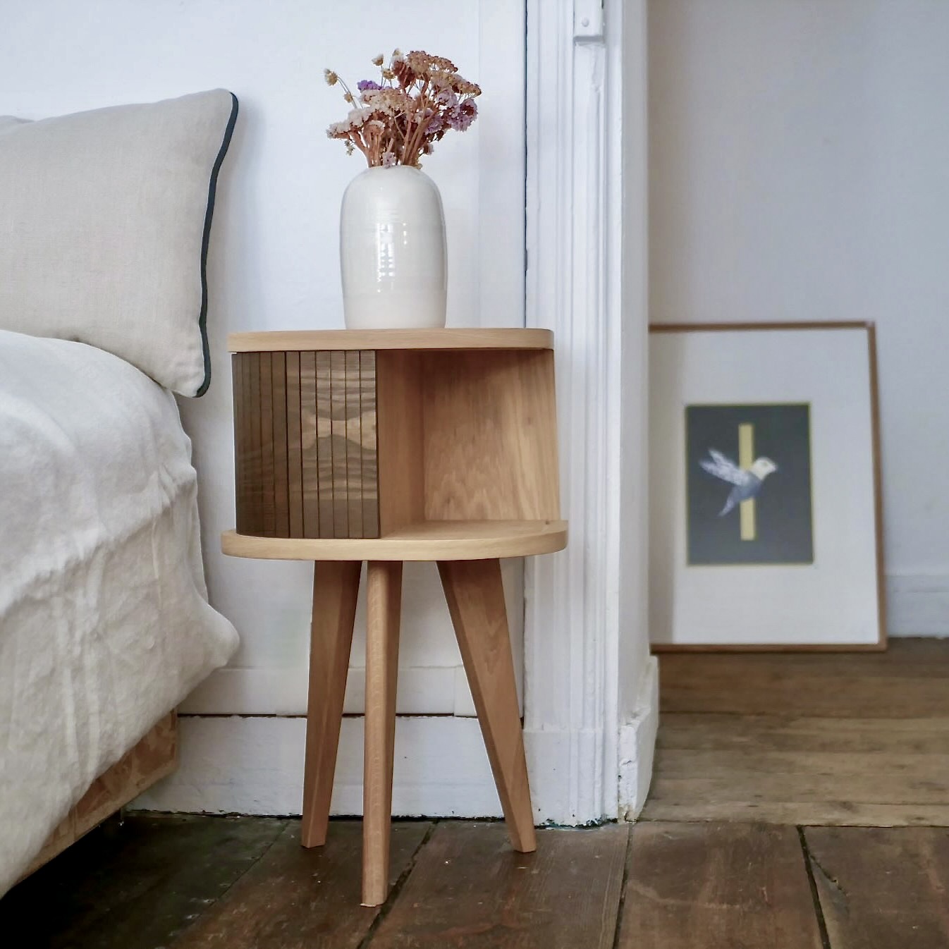 Table de chevet en bois massif – Image 2